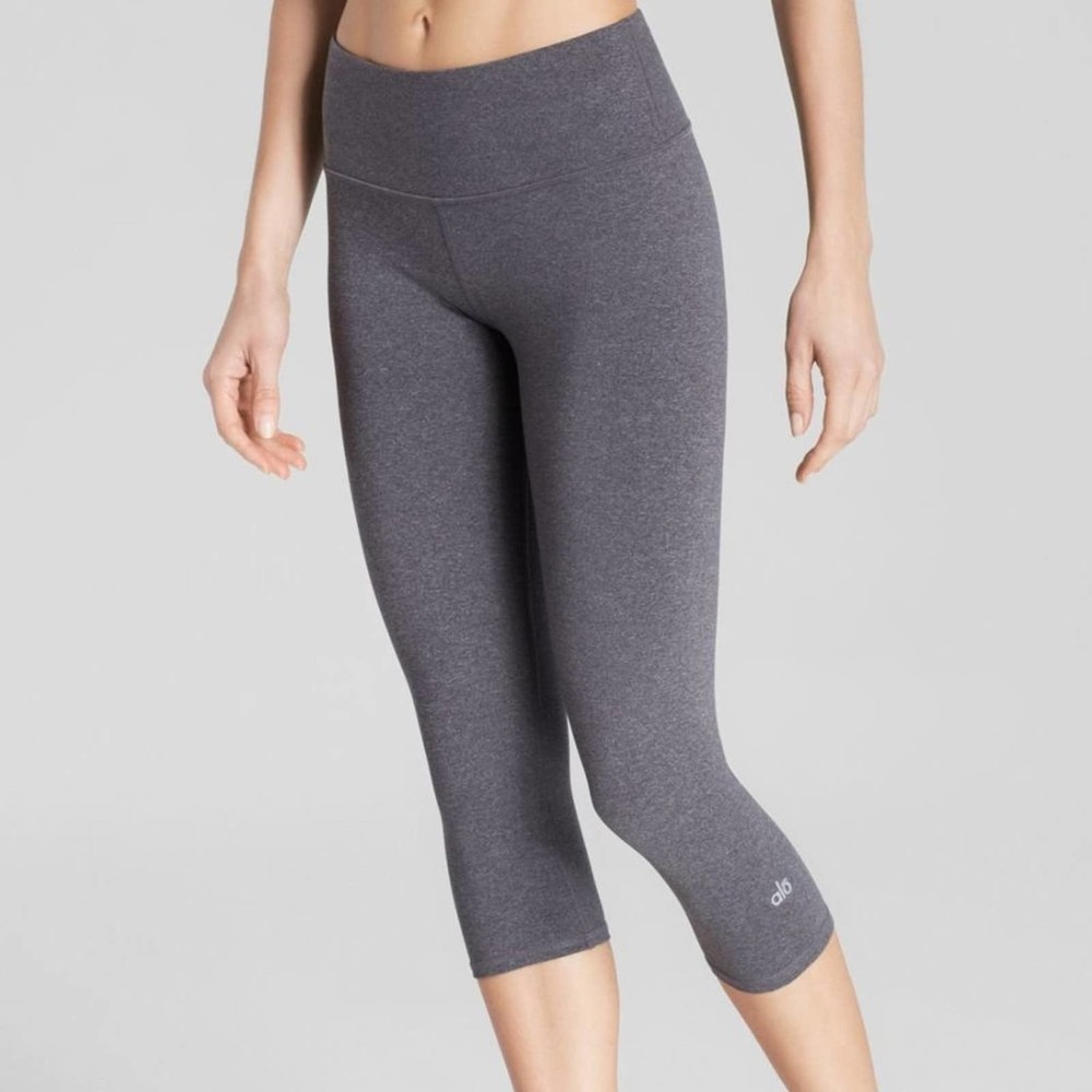 alo yoga gray crop capris SMALL S 1751